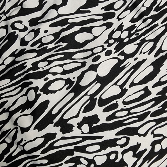 black/white top - Picture 6 of 9